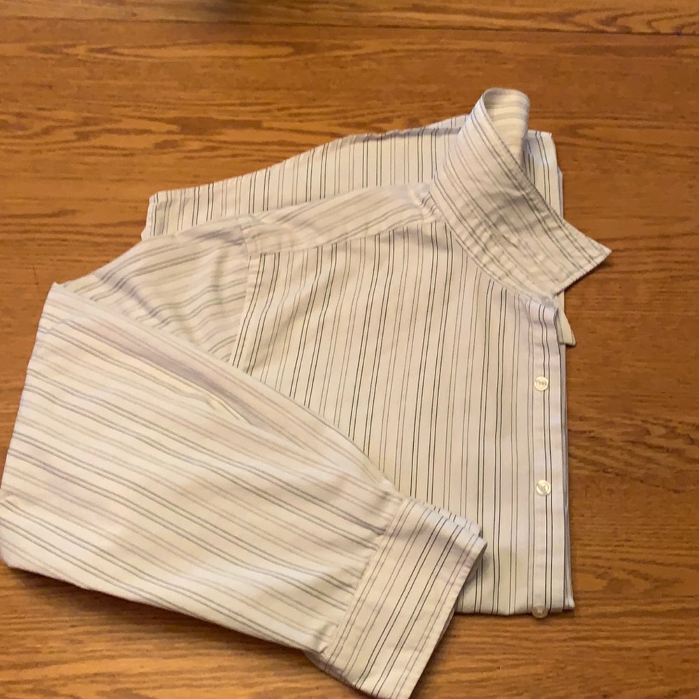 Shirt men’s button up white w/pinstripes long sleeves Sz xxl